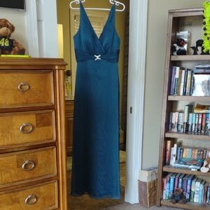 Elegant Teal Evening Gown
